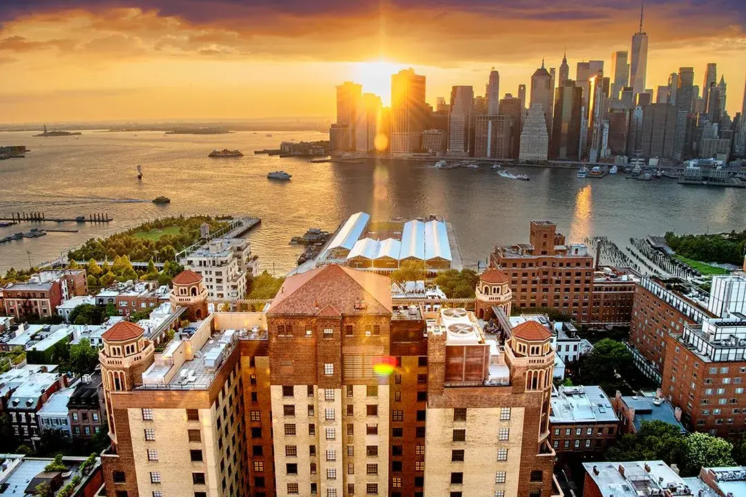 The Watermark at Brooklyn Heights Featured Image